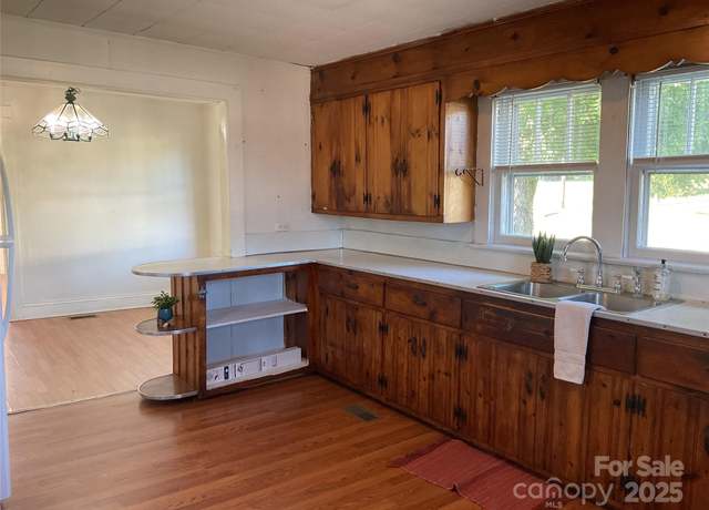 Property at 2138 SW Haven Cir, Lenoir, NC 28645, 2 beds, 1 bath