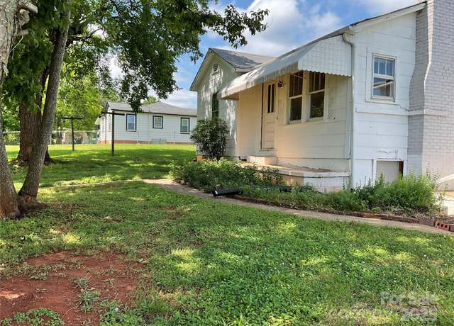 Property at 2138 SW Haven Cir, Lenoir, NC 28645, 2 beds, 1 bath