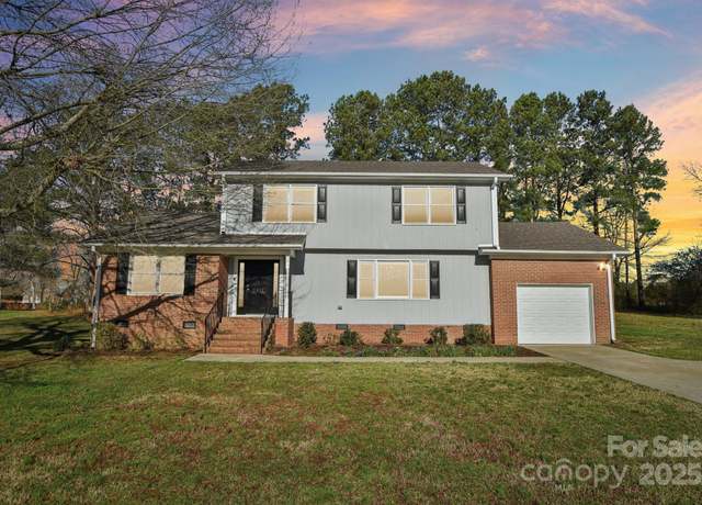 Property at 2611 Rolling Hills Dr, Monroe, NC 28110, 4 beds, 3 baths