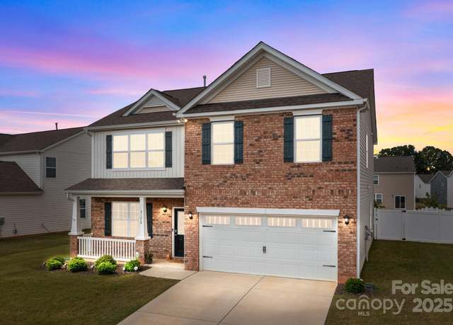 Property at 7172 Teague Dr, Gastonia, NC 28056, 5 beds, 3 baths