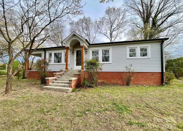Property at 400 E 27th St, Kannapolis, NC 28083, 4 beds, 2 baths