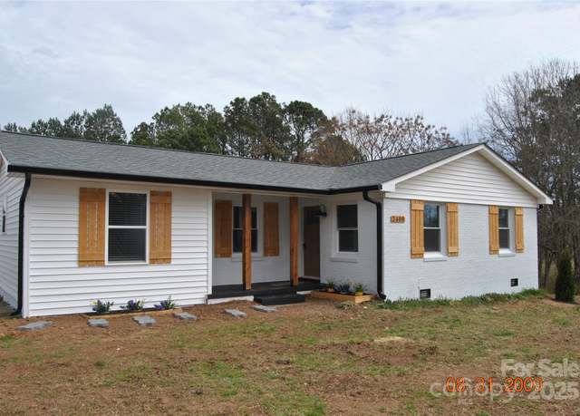 Property at 2400 Pressley Rd, Chester, SC 29712, 3 beds, 2 baths