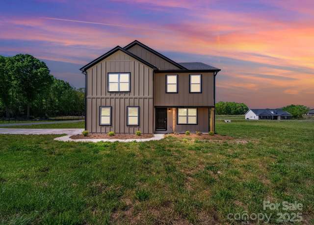 Property at 3012 Isle Ln, Monroe, NC 28110, 4 beds, 2.5 baths
