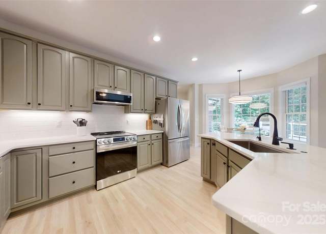 Property at 118 Tayport Dr, Troutman, NC 28166, 3 beds, 3.5 baths