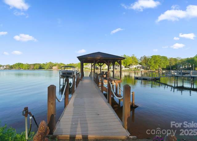 Property at 20428 Island Forest Dr, Cornelius, NC 28031, 4 beds, 3.5 baths