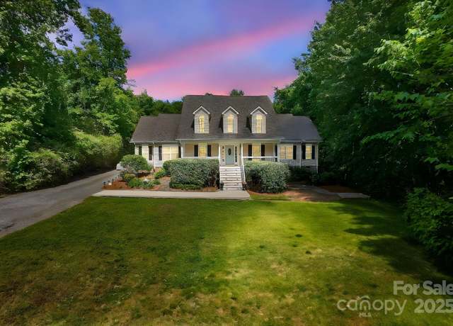 Property at 1184 W Oak Dr, Rock Hill, SC 29732, 5 beds, 3 baths