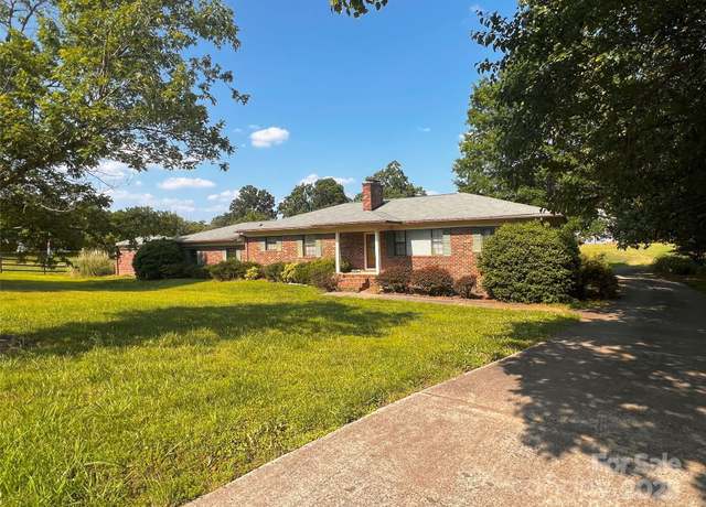 Property at 1243 Cox Mill Rd, Concord, NC 28027, 3 beds, 2 baths