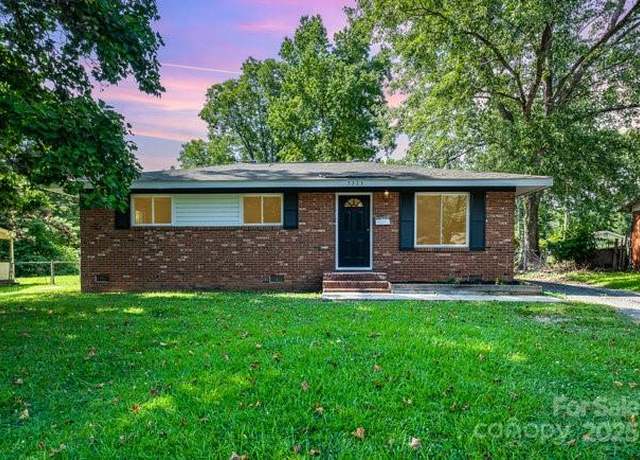 Property at 5323 Snow White Ln, Charlotte, NC 28213, 3 beds, 2 baths