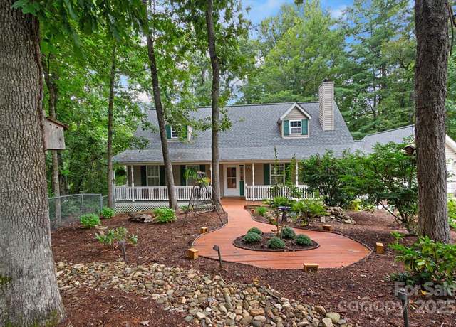 Property at 119 Ridgewood Acres Dr, Hendersonville, NC 28792, 3 beds, 2.5 baths