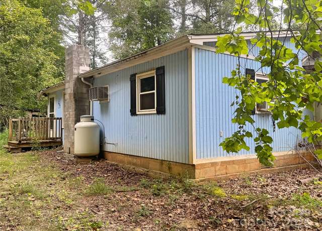Property at 246 Thunderhill Dr, Marion, NC 28752, 2 beds, 1 bath