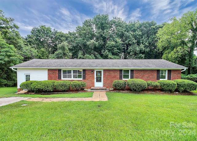 Property at 1613 Ohenry Ln, Fort Mill, SC 29708, 3 beds, 2 baths