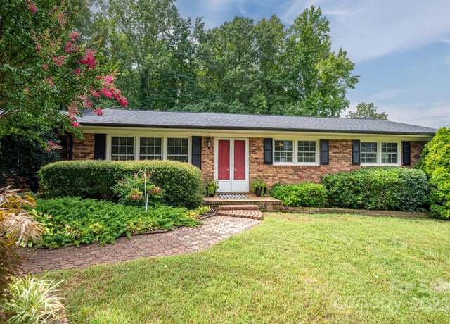Property at 504 E Iowa Ave, Bessemer City, NC 28016, 3 beds, 2 baths