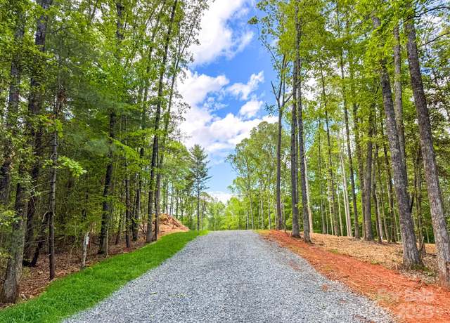 Property at 20 Nature Walk Ln, Hendersonville, NC 28739