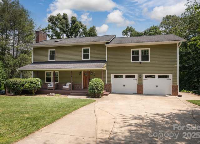 Property at 38 Tipton Dr, Candler, NC 28715, 3 beds, 3.5 baths