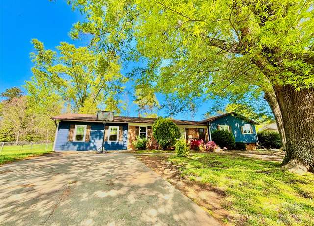 Property at 169 Greenbriar Dr, Forest City, NC 28043, 3 beds, 3 baths