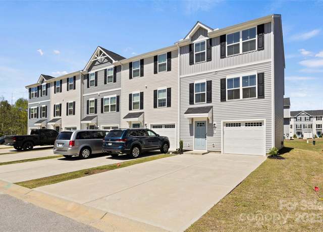 Property at 220 Maple Forge Trl, Greenville, SC 29617, 3 beds, 2.5 baths