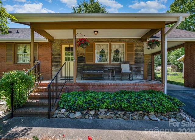 Property at 3624 Delgany Dr, Charlotte, NC 28215, 3 beds, 1.5 baths