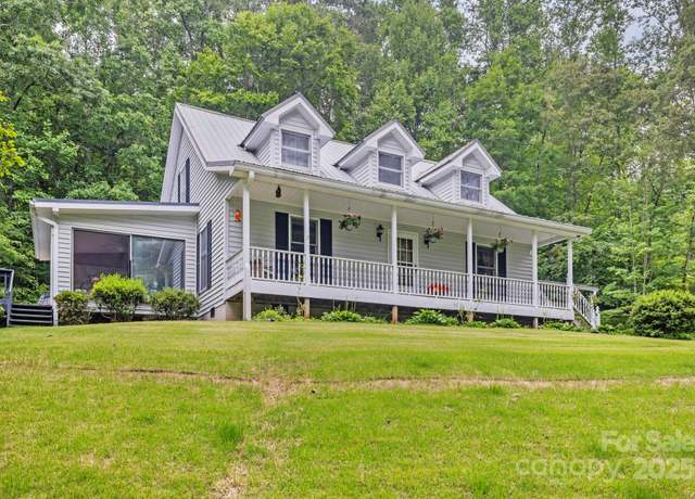 Property at 10 Kettle Creek Ln, Brevard, NC 28712, 3 beds, 2.5 baths
