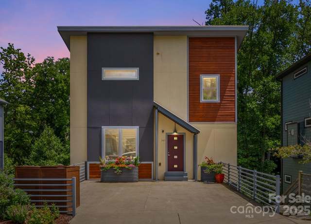 Property at 140 Waynesville Ave, Asheville, NC 28806, 3 beds, 3 baths
