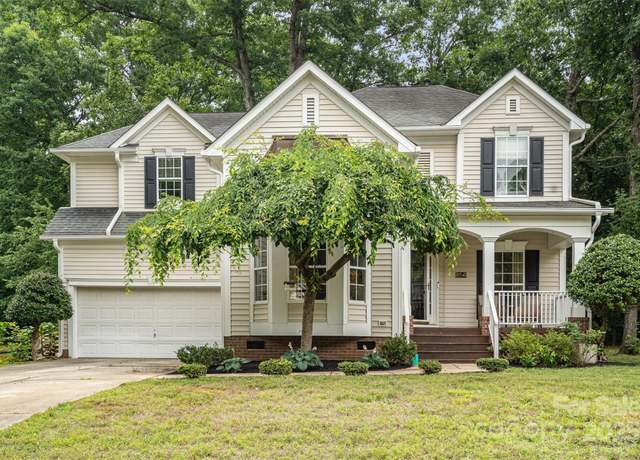 Property at 8256 Chatham Oaks Dr, Concord, NC 28027, 3 beds, 2.5 baths