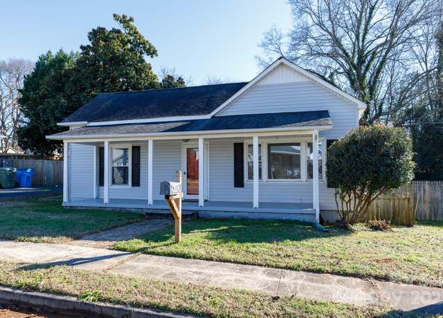 Property at 207 Lee St, Fort Mill, SC 29715, 3 beds, 2 baths
