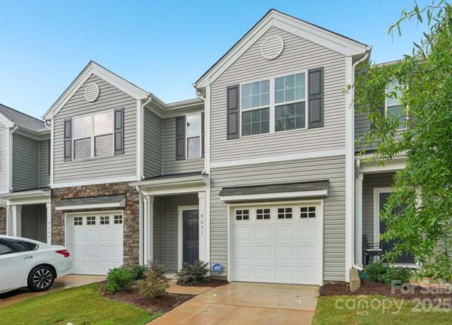 Property at 9051 Lowfalls Ln, Charlotte, NC 28216, 3 beds, 2.5 baths