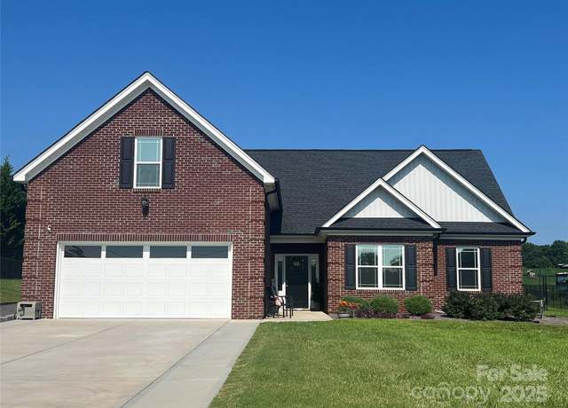 Property at 2647 Puetts Chapel Rd, Bessemer City, NC 28016, 3 beds, 2 baths
