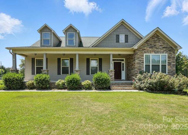 Property at 1409 Saint Paul Church Rd, Clover, SC 29710, 3 beds, 3 baths