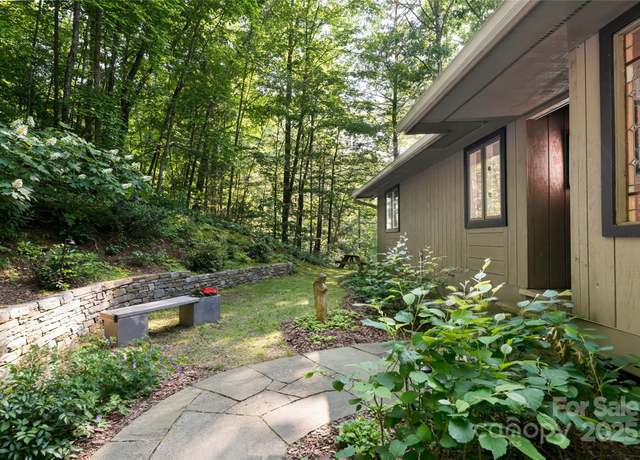 Property at 12 Beech Tree Ln, Asheville, NC 28804, 3 beds, 3 baths