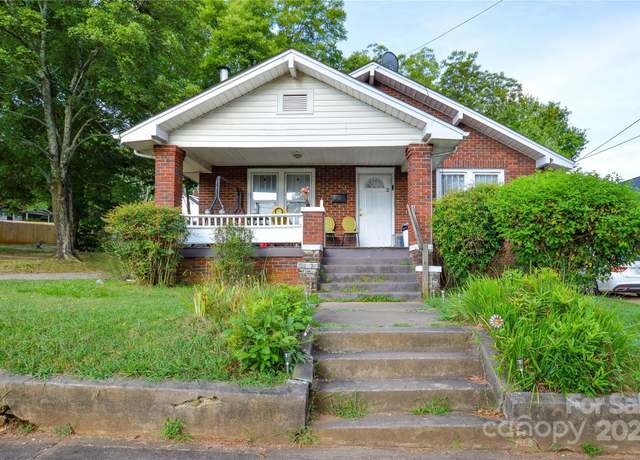 Property at 115 N Patterson St, Statesville, NC 28677, 3 beds, 1 bath
