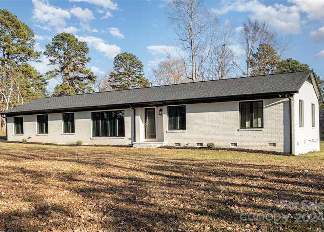 Property at 3700 Pinecrest Dr, Gastonia, NC 28056, 4 beds, 2.5 baths
