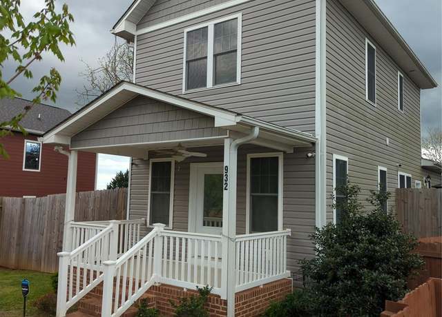 Property at 932 3rd Street Pl SW, Hickory, NC 28602, 3 beds, 2 baths
