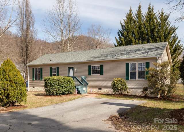 Property at 18 Philips Ct, Fletcher, NC 28732, 3 beds, 2 baths