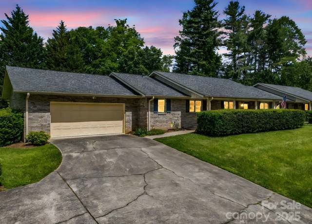 Property at 209 Daniel Dr, Hendersonville, NC 28739, 2 beds, 2 baths