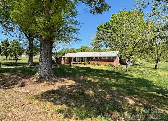 Property at 8588 Smith Rd, Kannapolis, NC 28081, 2 beds, 1 bath