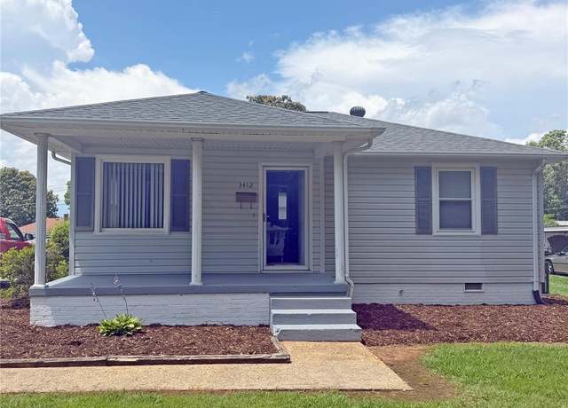 Property at 3412 1st Avenue Cir NW, Hickory, NC 28601, 2 beds, 1 bath