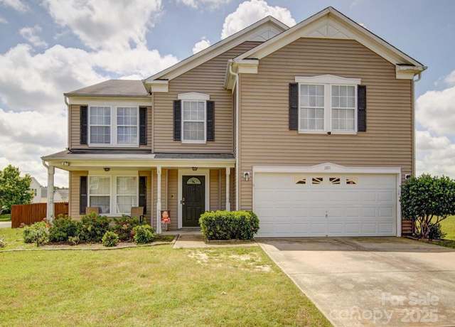 Property at 3841 Shasta Cir, Clover, SC 29710, 5 beds, 2.5 baths