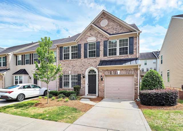 Property at 3251 Park South Station Blvd, Charlotte, NC 28210, 3 beds, 2.5 baths