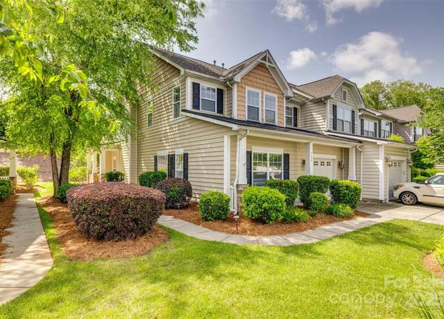 Property at 328 Rose Garden Ct, Rock Hill, SC 29732, 3 beds, 2.5 baths