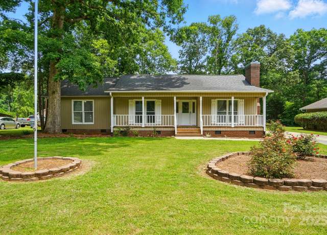 Property at 336 Oakwood Dr, Mount Holly, NC 28120, 3 beds, 2 baths