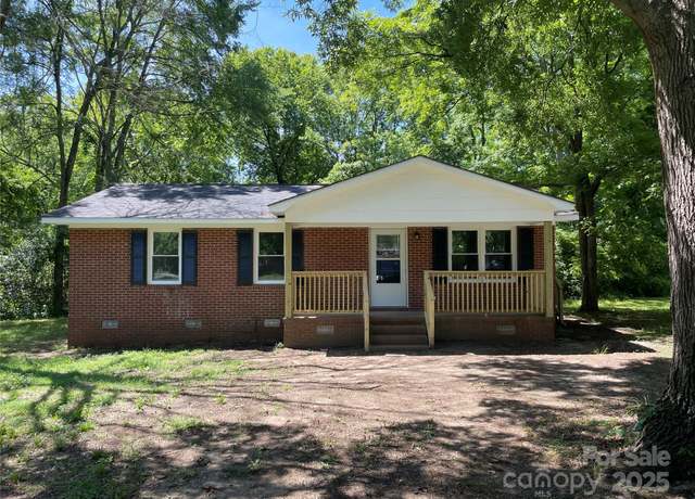 Property at 560 Roundtree Cir, Chester, SC 29706, 3 beds, 1 bath