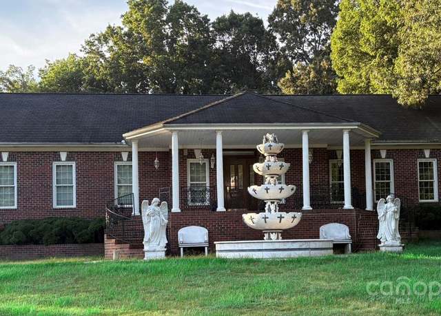 Property at 4900 Rocky River Rd, Charlotte, NC 28215, 5 beds, 4 baths