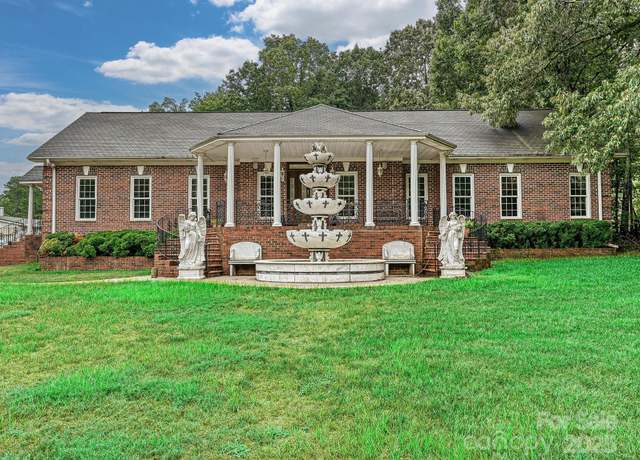 Property at 4900 Rocky River Rd, Charlotte, NC 28215, 5 beds, 4 baths