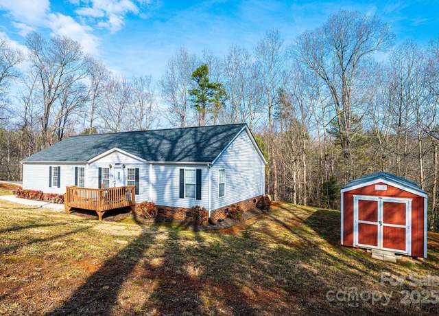 Property at 4845 Midway Sand Rd, Hickory, NC 28601, 3 beds, 2 baths