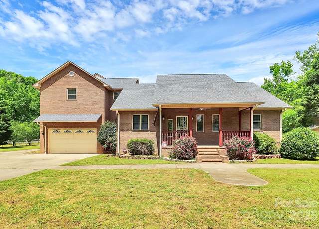 Property at 261 Melrose Dr SW, Concord, NC 28025, 5 beds, 4 baths