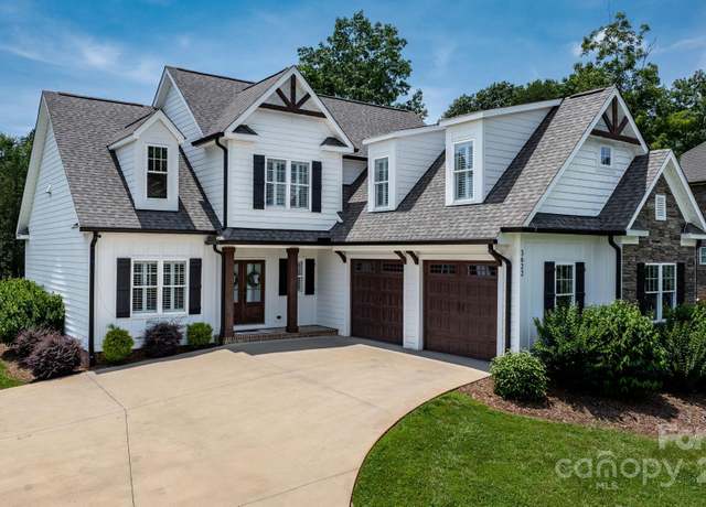 Property at 3622 46th Ave NE, Hickory, NC 28601, 4 beds, 2.5 baths
