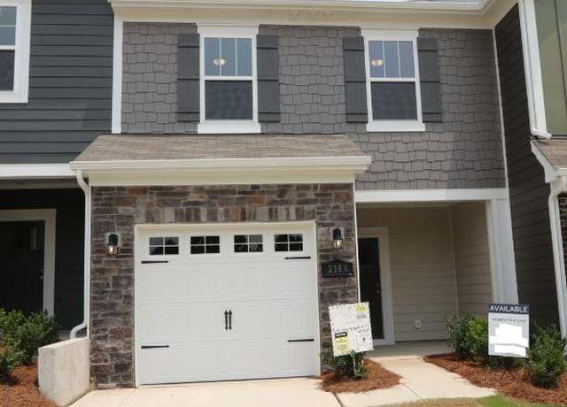 Property at 3164 Lilac Grove Dr, Charlotte, NC 28269, 3 beds, 2.5 baths