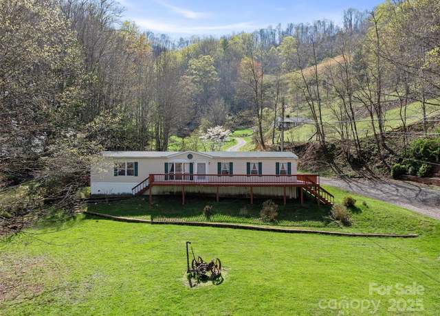 Property at 469 Hensley Br, Burnsville, NC 28714, 3 beds, 2 baths