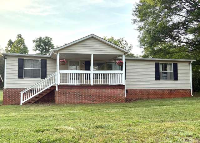 Property at 3154 Loomis St, Lincolnton, NC 28092, 3 beds, 2 baths