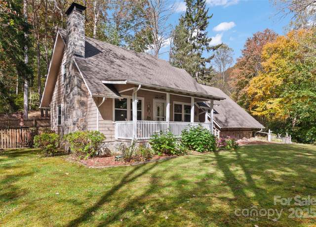 Property at 1233 Fie Top Rd, Maggie Valley, NC 28751, 3 beds, 2 baths